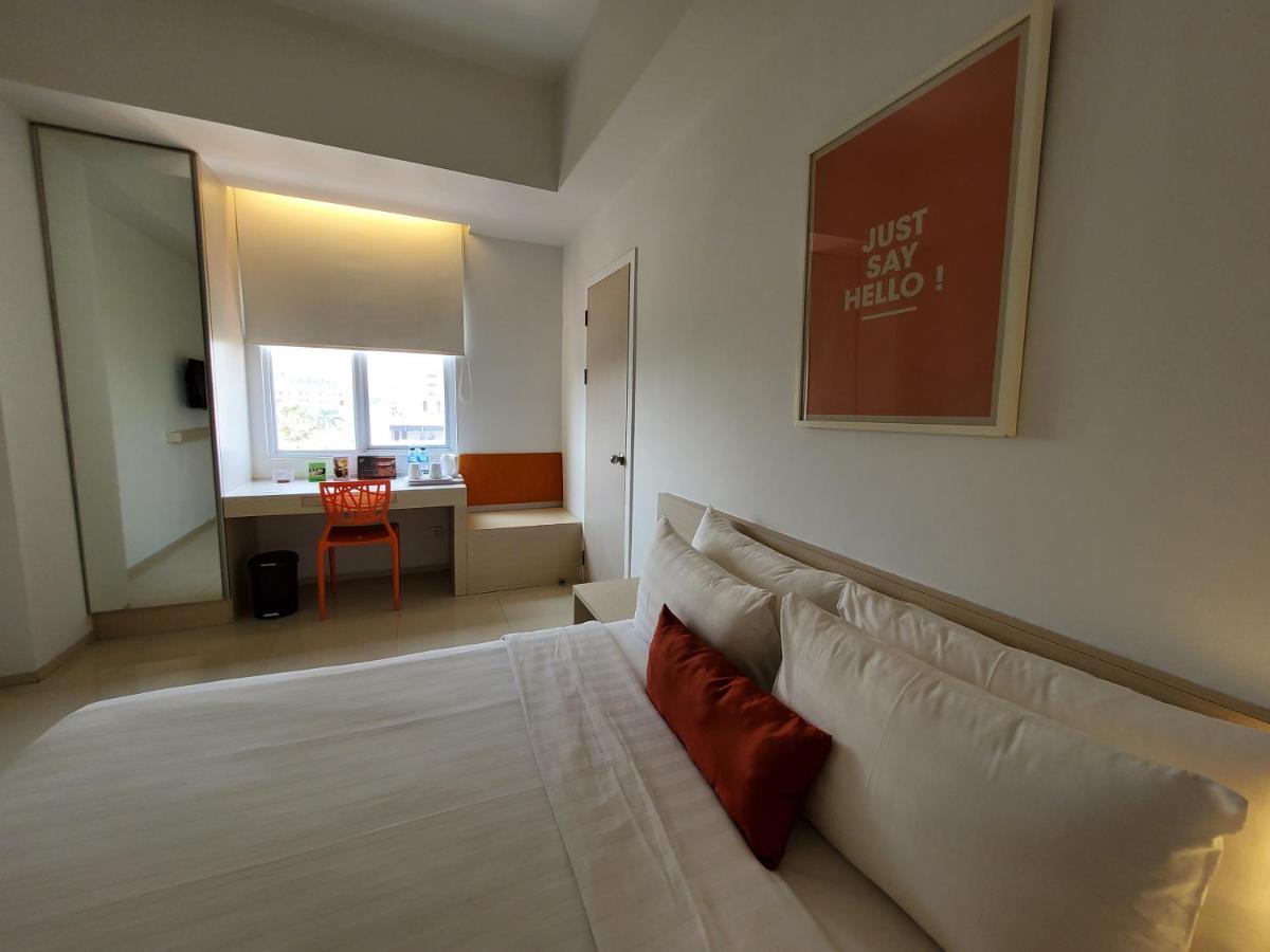 Zuri Express Mangga Dua Hotel Jacarta Exterior foto