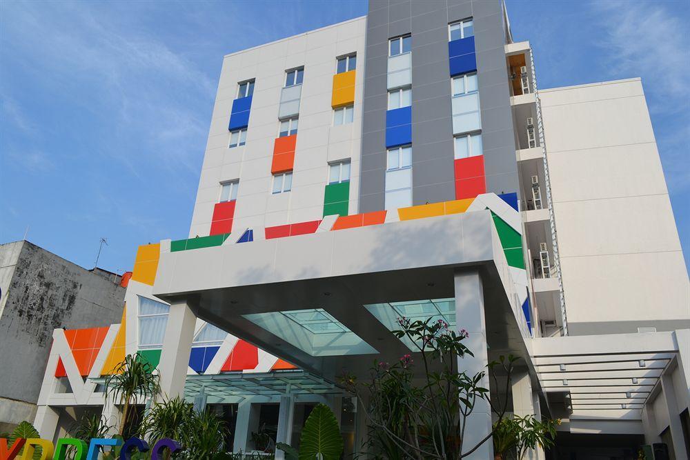 Zuri Express Mangga Dua Hotel Jacarta Exterior foto